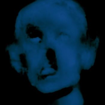 Arts numériques intitulée "Blue Punched Face" par Kim Miles, Œuvre d'art originale, Peinture numérique
