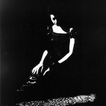 Fotografia intitolato "Woman on  a Rug" da Llewellyn Berry, Opera d'arte originale, fotografia a pellicola