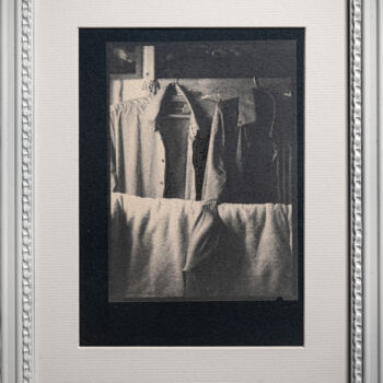 Fotografie mit dem Titel "the shirts" von Klara Stojanikova, Original-Kunstwerk, Analog Fotografie