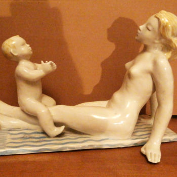 Sculpture intitulée "Motherhood" par Klavdia Gorbashova, Œuvre d'art originale, Céramique