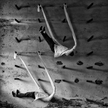 Photographie intitulée "Hanging" par Klizio, Œuvre d'art originale, Photographie numérique
