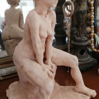 Escultura intitulada "Julia" por Claire Ferrari (klrferr), Obras de arte originais, Argila