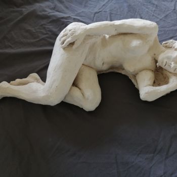 Sculpture titled "Nue allongée" by Claire Ferrari (klrferr), Original Artwork, Clay