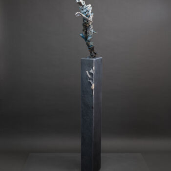 Sculpture titled "MARCED VIII" by Konrad Ziolkowski, Original Artwork, Bronze