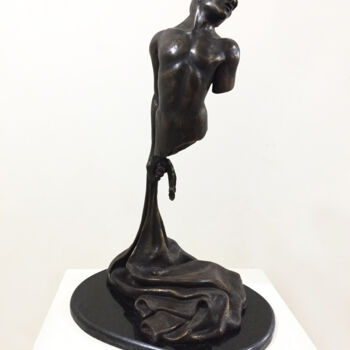 Skulptur mit dem Titel "Five second and eig…" von Krikor Avessian, Original-Kunstwerk, Bronze