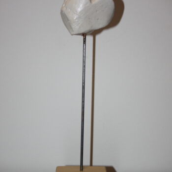 Скульптура под названием "Gypsum White Heart 3" - Kseniya Redina, Подлинное произведение искусства, Гипс
