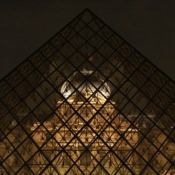 Photographie intitulée "Louvre à travers la…" par Sergey Kuimov, Œuvre d'art originale