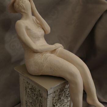 Sculpture titled "126_CAPUCYNE" by L'Atelier De Nanou, Original Artwork, Terra cotta