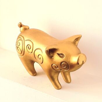 Sculpture titled "Le Cochon" by L'Oiseau Fou, Original Artwork, Clay