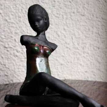 Scultura intitolato "Fille de Mélos, mét…" da Lady Caviar, Opera d'arte originale