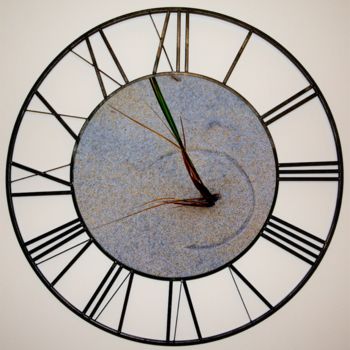 Aufbau mit dem Titel "Horloge des sables.…" von Régis, Original-Kunstwerk, Kunstinstallation