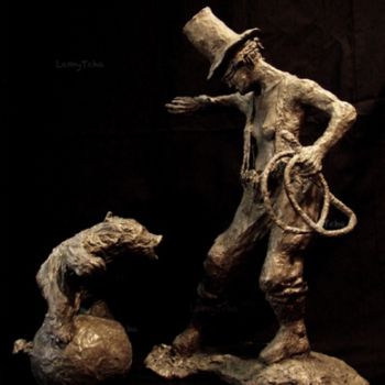 Sculpture intitulée "dompteuse d'ours" par Lamy Tcha, Œuvre d'art originale, Résine