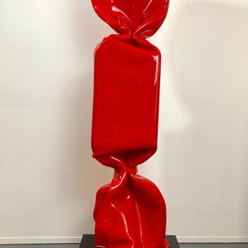 Skulptur mit dem Titel "WRAPPING BONBON ROU…" von Laurence Jenk, Original-Kunstwerk, Kunststoff