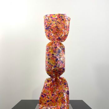 Скульптура под названием "Wrapping Bonbon Cel…" - Laurence Jenk, Подлинное произведение искусства, Пластмасса