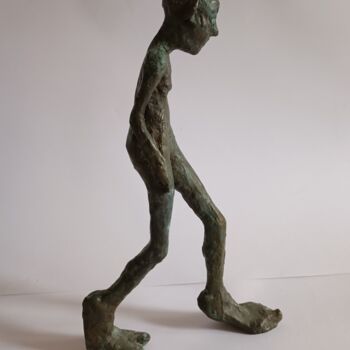Escultura titulada "UN PAS" por Laurence Pustoc'H, Obra de arte original, Bronce