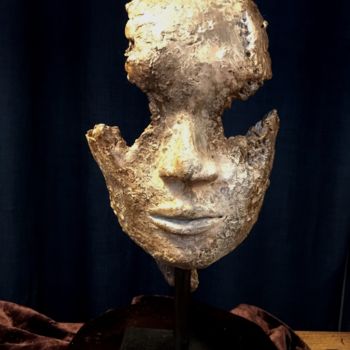 Sculpture titled "Lilie" by Laurence Bigand, Original Artwork, Clay