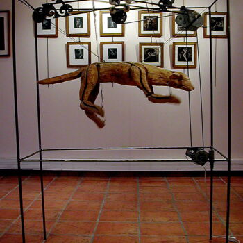 Scultura intitolato "dream dogs" da Laurent Descotils, Opera d'arte originale, Legno