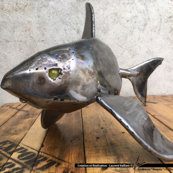 Sculpture titled "requin" by Laurent Vaillant, Original Artwork, Metals