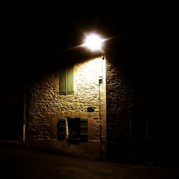 Fotografia intitulada "Maison dans la nuit" por Laurent B75, Obras de arte originais