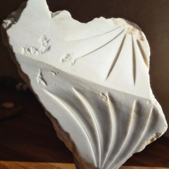 Sculpture titled "Aile blanche" by Laurianne Anselmino, Original Artwork, Stone