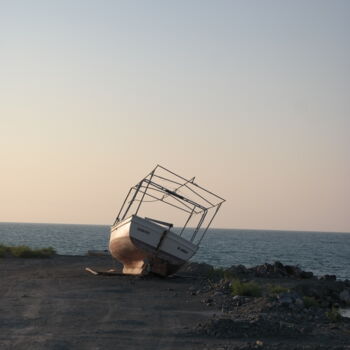 Photography titled "Boat on Land" by Lavinia, Original Artwork, Non Manipulated Photography