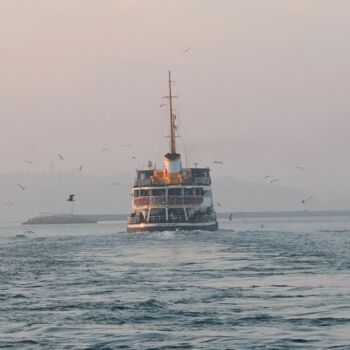 Photography titled "A ferry in Istanbul" by Lavinia, Original Artwork, Non Manipulated Photography