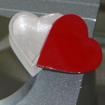 Sculpture intitulée "boite coeur" par Lawrence, Œuvre d'art originale