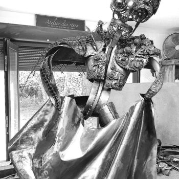 雕塑 标题为“Gladiapunktorero” 由Le Petit Juan, 原创艺术品, 金属