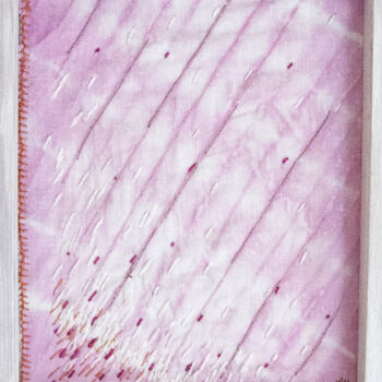 Textile Art titled "Rose radiant" by Léa Coutureau, Original Artwork, Embroidery Mounted on Wood Panel