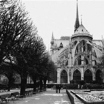 Photography titled "Notre-Dame (vue arr…" by Léa Sg, Original Artwork