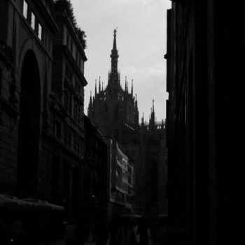 Photographie intitulée "Milano Duomo B&W" par Lenka Graner, Œuvre d'art originale