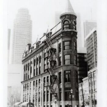 Photographie intitulée "Flat Iron Building" par Lenka Graner, Œuvre d'art originale