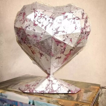 Sculptuur getiteld "The Silver Heart" door Leonardo Alonso, Origineel Kunstwerk, Hars