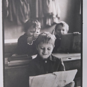 Photographie intitulée "Classroom - Platinu…" par Leonard Radu Chioveanu, Œuvre d'art originale, Photographie argentique Mon…