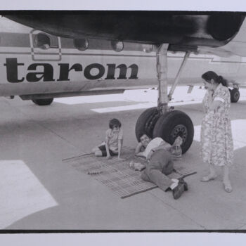 Photographie intitulée "Tarom - Platinum /…" par Leonard Radu Chioveanu, Œuvre d'art originale, Photographie argentique Mont…