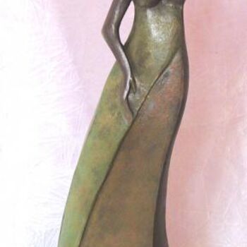 Sculpture titled "UNE SI  LONGUE ATTE…" by Léone Digraci, Original Artwork, Terra cotta