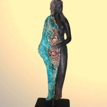 Sculpture titled "ESMERALDA" by Léone Digraci, Original Artwork, Ceramics