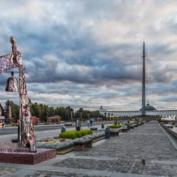 Rzeźba zatytułowany „Arch of Memory” autorstwa Leonid Feodor, Oryginalna praca, Kamień