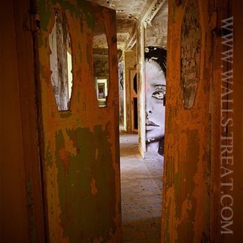 Photography titled "Behind the Door" by Le Zèbre Urbain, Original Artwork