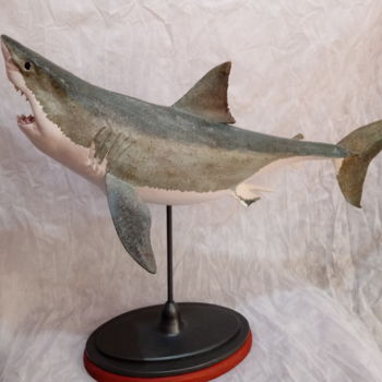 Sculpture titled "tubarão branco" by Lou, Original Artwork