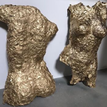 Sculpture titled "Frontback womangold" by Licia Trobia, Original Artwork, Metals