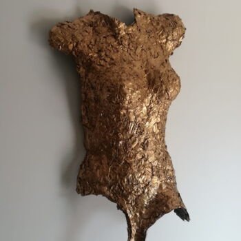 Sculpture titled "Body Art Gold" by Licia Trobia, Original Artwork, Resin Mounted on Other rigid panel