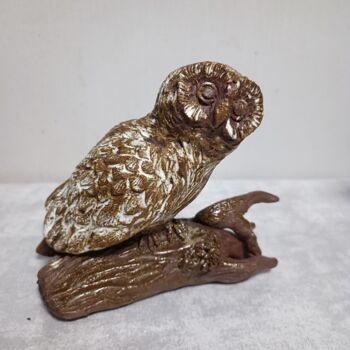 Skulptur mit dem Titel "Ceramic owl sculptu…" von Lidia Nureeva, Original-Kunstwerk, Keramik