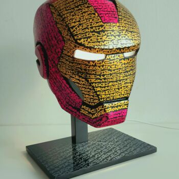 Скульптура под названием "iron man STREET ART…" - Lightboarder, Подлинное произведение искусства, Смола