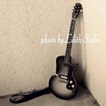Photography titled "The Gibson in sepia" by Lilith Stabs, Original Artwork