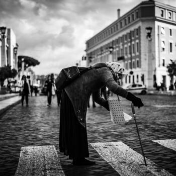 Photographie intitulée "The Beggar" par L'Individu, Œuvre d'art originale, Photographie numérique