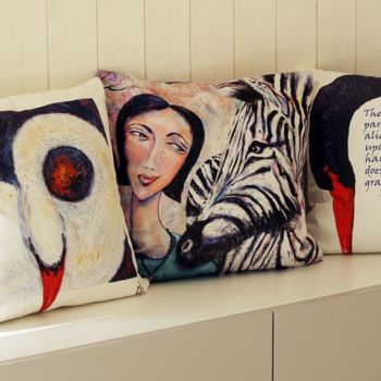 Art textile intitulée "Pillow cases.jpg" par Carina Linné, Œuvre d'art originale