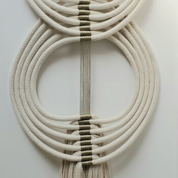 Текстильное искусство под названием "Totem 12" - Lisa Thevenon, Подлинное произведение искусства, Текстильное волокно