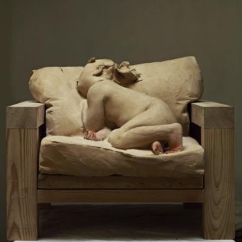 雕塑 标题为“午睡的小女孩” 由象群 李, 原创艺术品