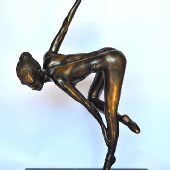 Sculpture titled "ballerina" by Liza Atzori, Original Artwork, Metals